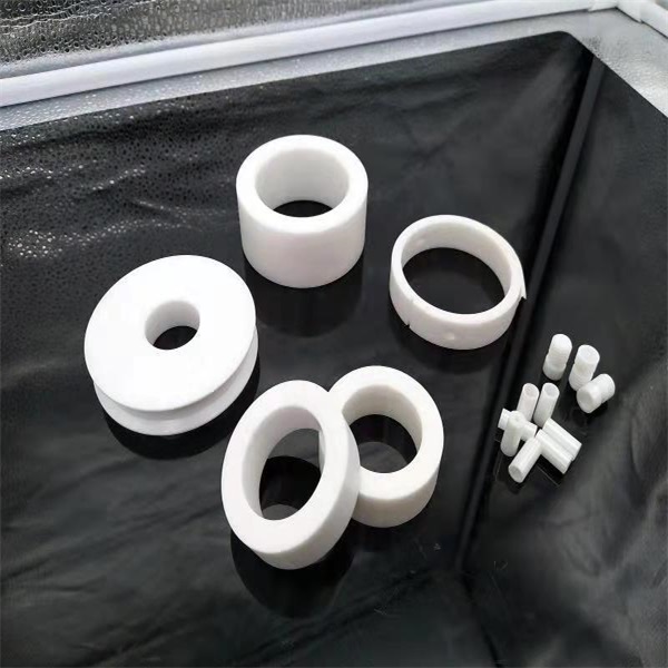 我們應該如何選擇氧化鋯陶瓷生產廠家？